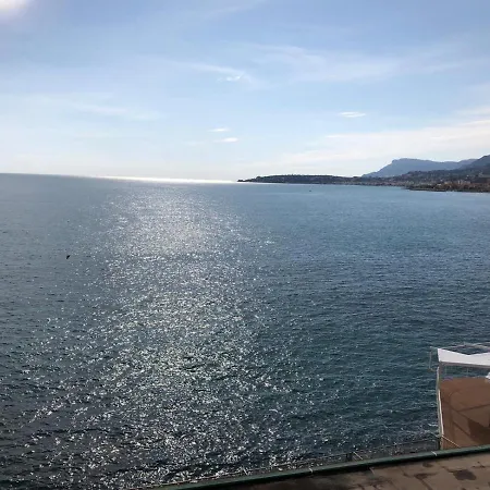 Dal Ponte Di Una Nave 公寓